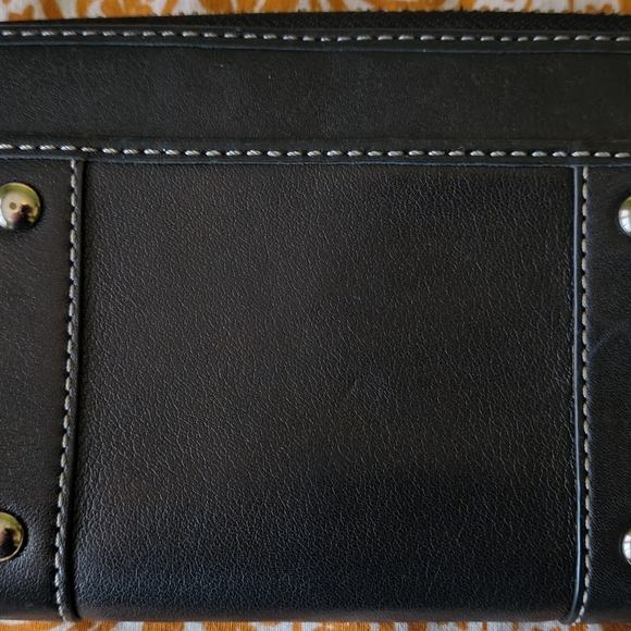 Coach Black Leather Zoe Wallet/Clutch - Picture 2 of 5